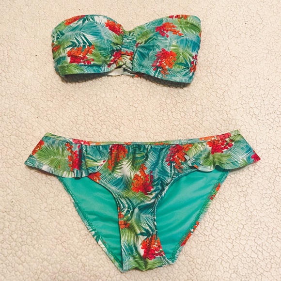 Forever 21 Palms Bikini - Picture 1 of 4